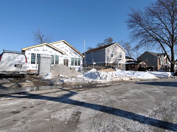 2nd image of 2651 Atlantic St
