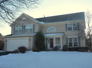 788 Waterford Dr, Grayslake, IL 60030