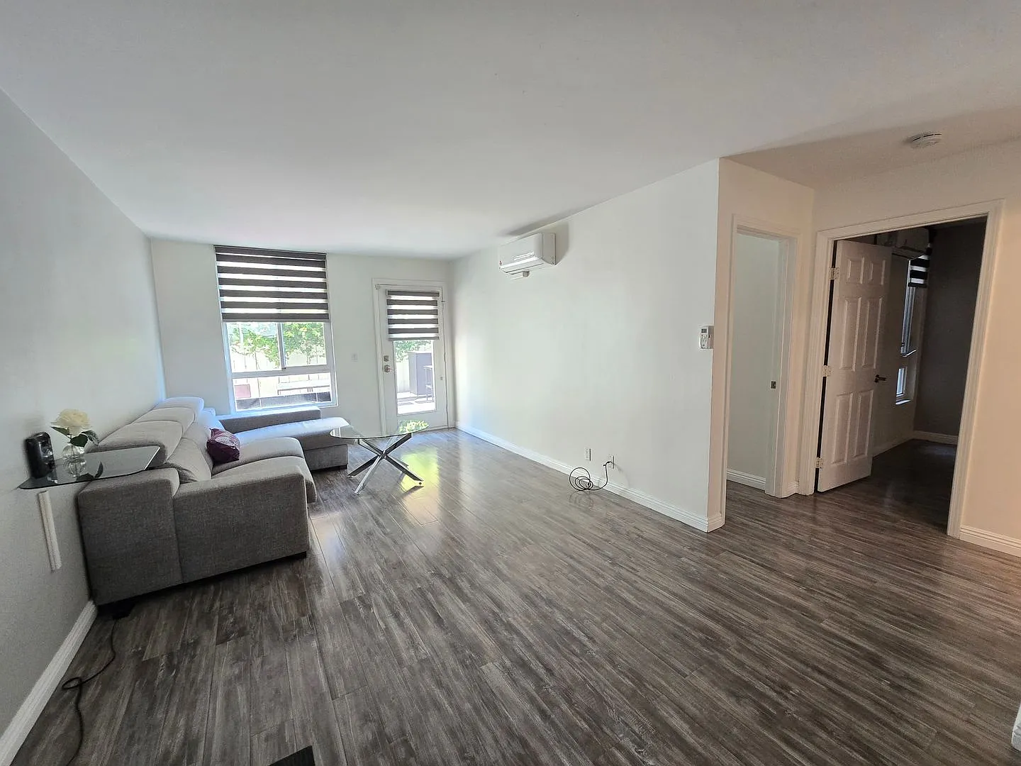 Move-In Special! $500 Move-In Funds! Adorable 2br/2ba Condo — Photo 2