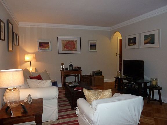 2nd image of 2052 N Lincoln Park W APT 408