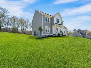 93 Mantell Rd, Uxbridge, MA 01569