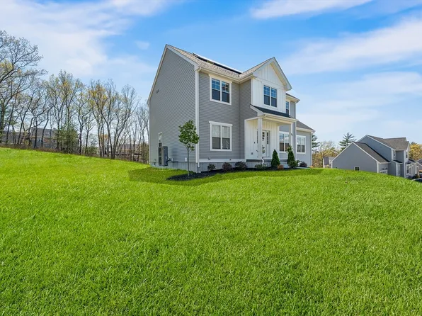 93 Mantell Rd, Uxbridge, MA 01569