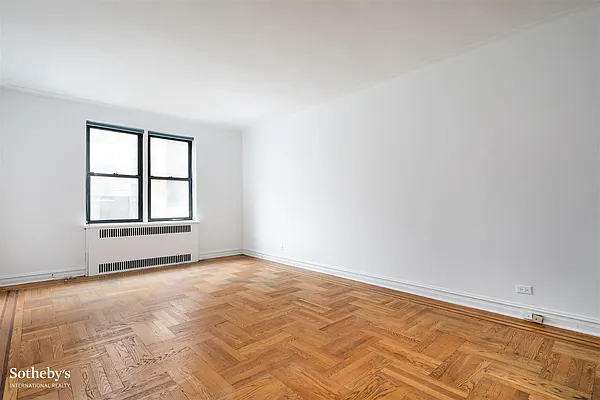 Sold by Sotheby's International Realty | media 10