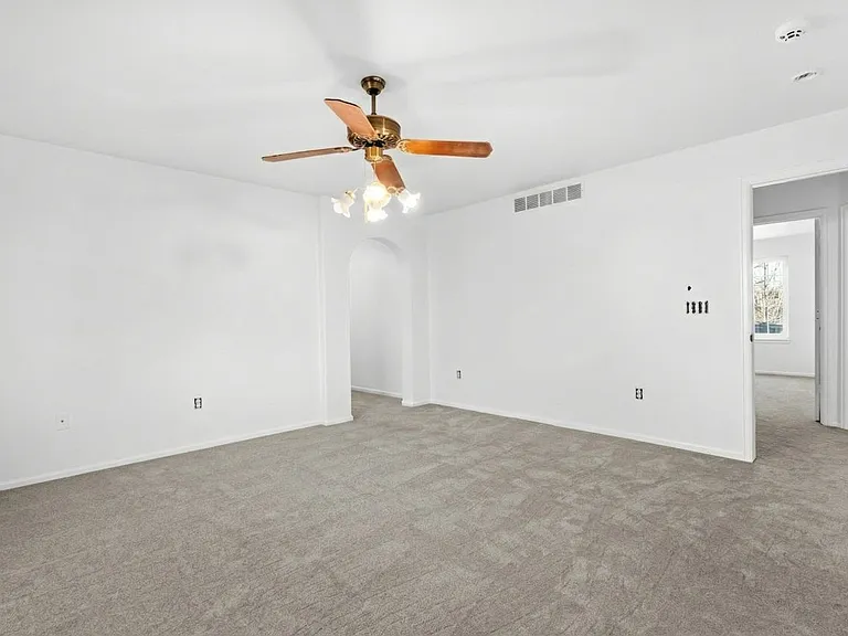12620 Winona Ct — Photo 11