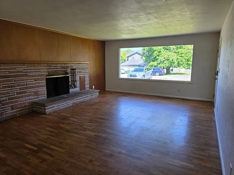 1315 Pacific St — Photo 3