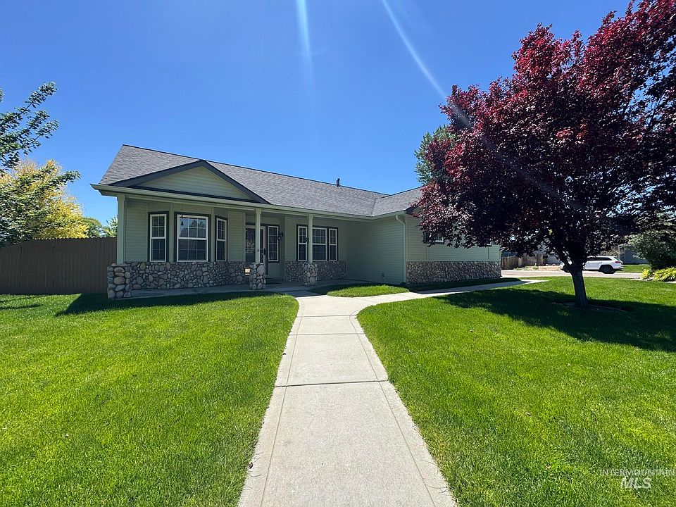 1st image of 11855 W Huckleberry Dr