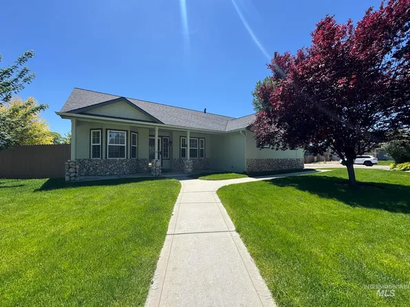 11855 W Huckleberry Dr, Nampa, ID 83651