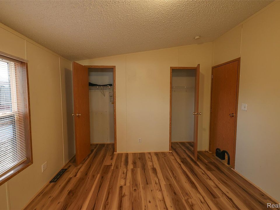 2370 N Dundee Ct, photo 10