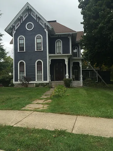 1030 W Main St Photo 1