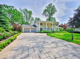 1316 Cambridge Dr, Oakville, ON L6J 1S3