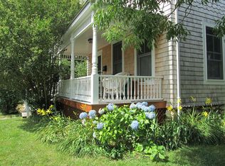 1 Buzzards Bay Ave, Falmouth, MA 02543