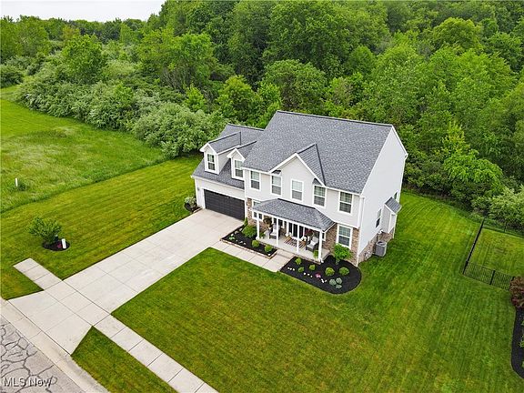 3rd image of 2215 Dorchester Dr