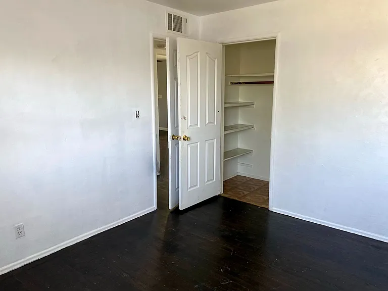 E Sequoia Ave — Photo 7