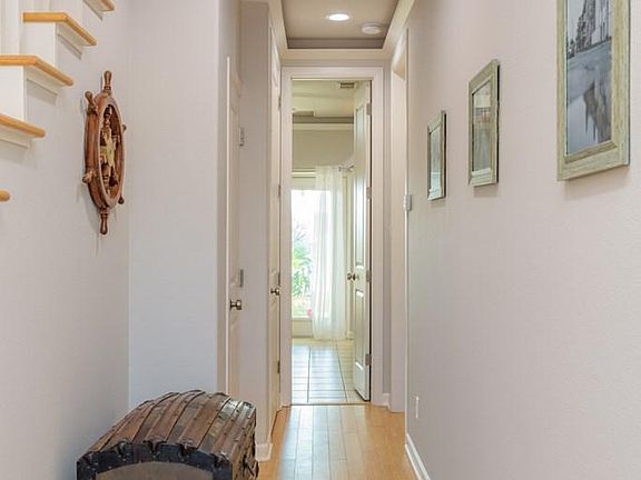 3rd image of 625 N Yturria St #B