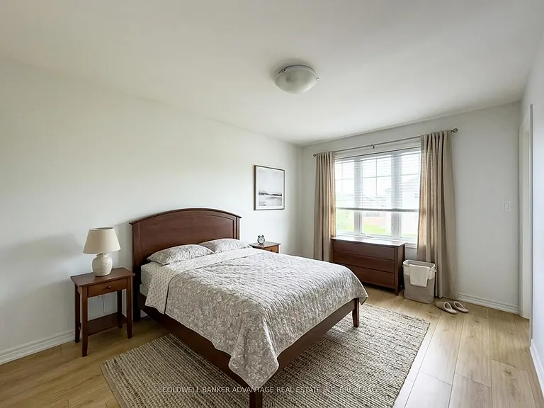218 Heron St — Photo 18