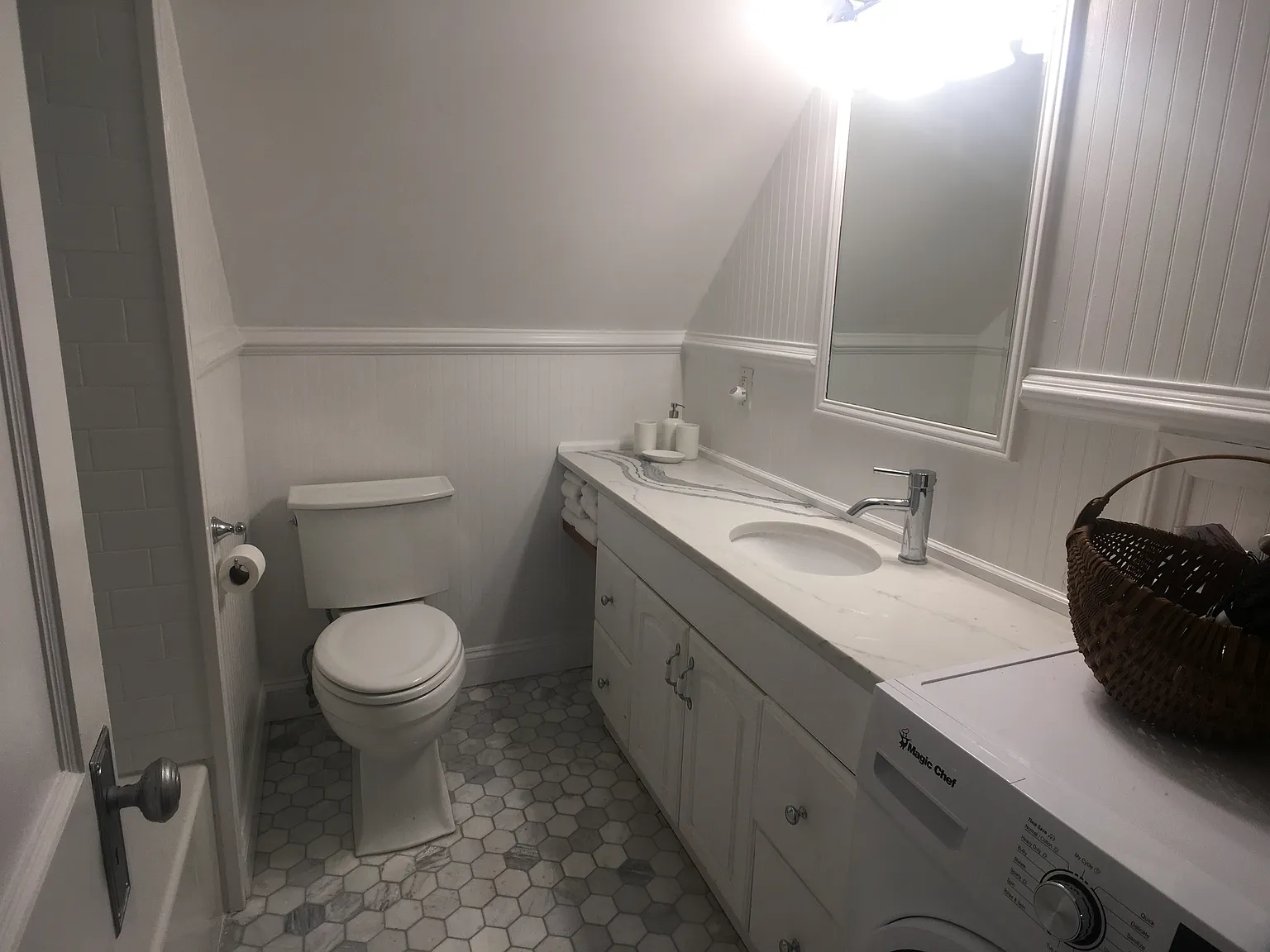 2 bed, 800 sqft, $2,200 — Photo 3