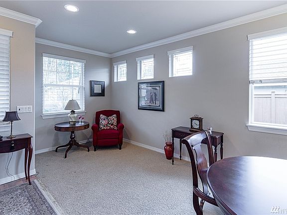 4th image of 4836 Bend Dr NE