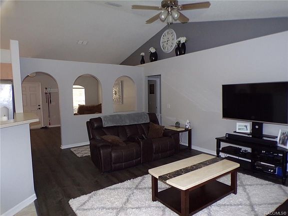 3rd image of 1491 W Pringle Pl