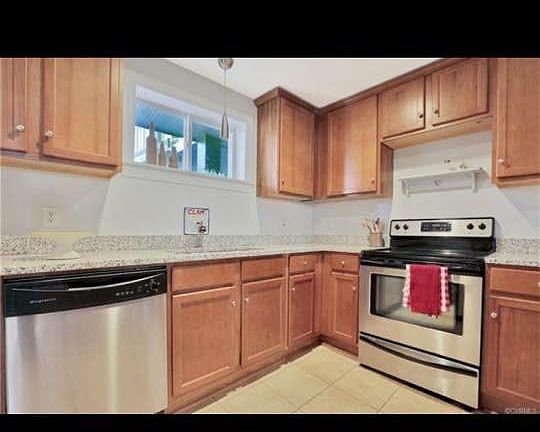 2nd image of 2100 Grove Ave #U11