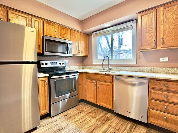 4th image of 337 N Carter St Unit 203