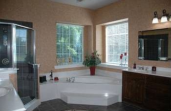 5th image of 121 Weston Dr