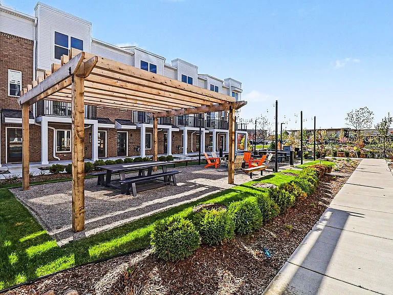 The Residences at Sakura Novi — Photo 48