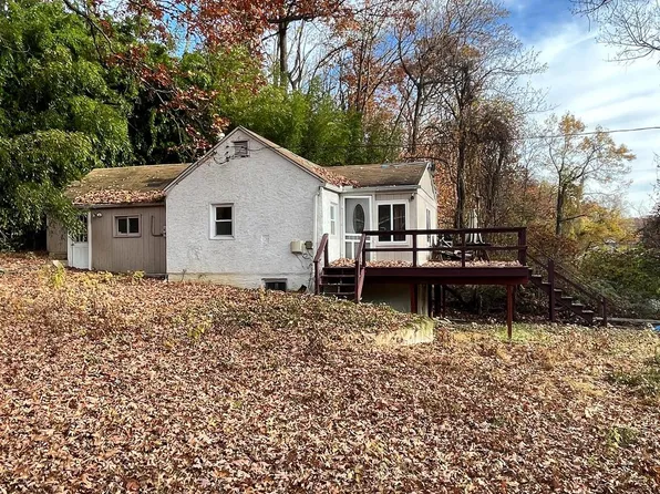 77 Spring Rd, Malvern, PA 19355