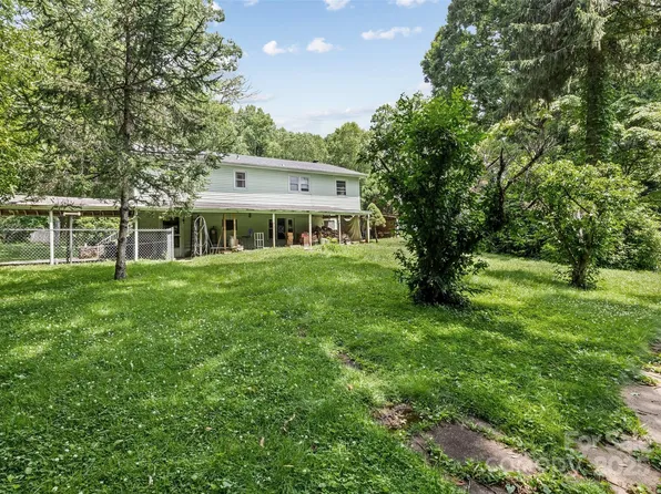 360 Thomas Park, Waynesville, NC 28786