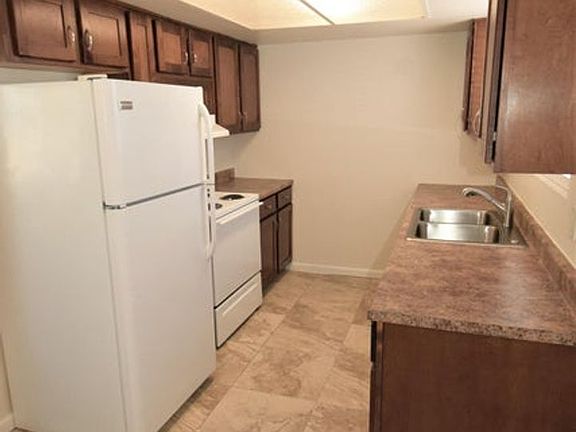3rd image of 8124 N 33rd Dr Unit 4