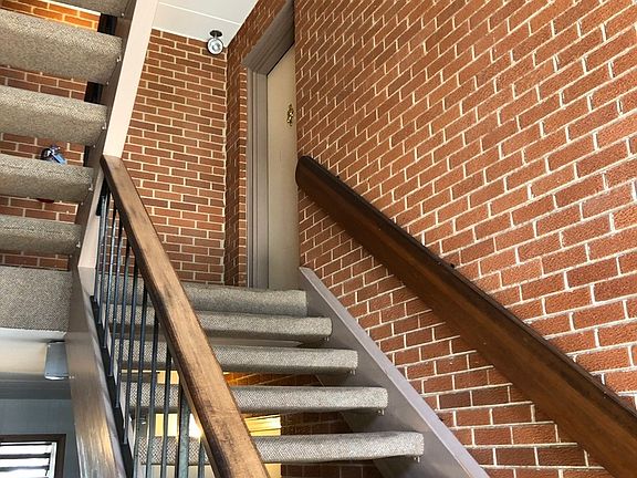 3rd image of 10841 S Keating Ave APT 2NE
