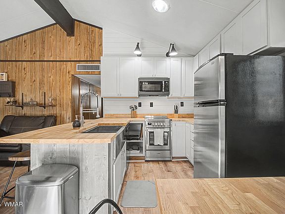 5th image of 7345 Tall Pine Dr