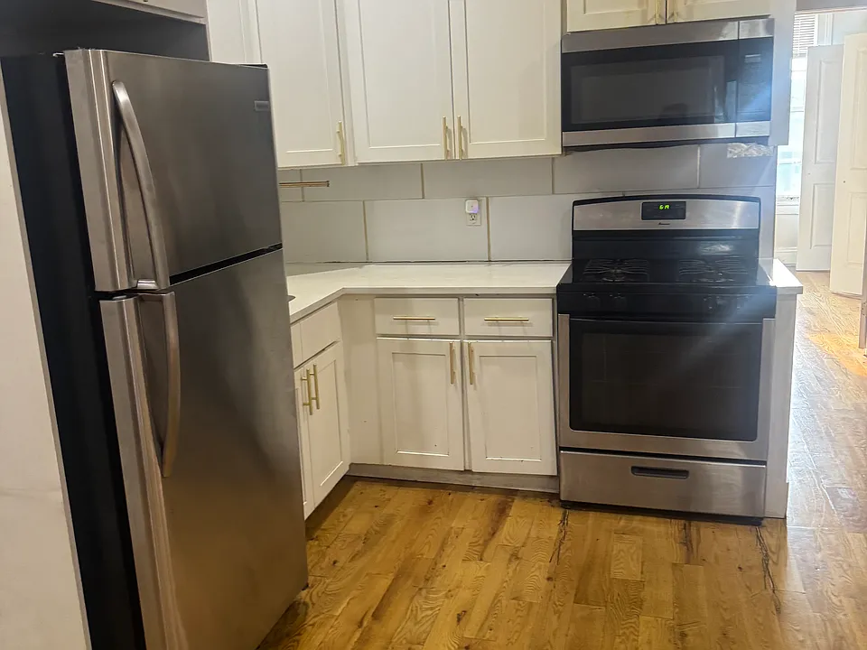 16 Lewis Ave #1L