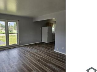 219 1/2 Colonial Dr #2, Youngstown, OH 44505