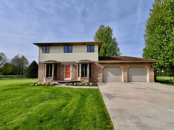 5 Blue Jay Ct, Le Roy, IL 61752