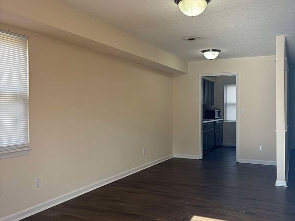 2nd image of 1725 Highland Way #A