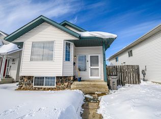 9706 126th Ave, Grande Prairie, AB T8V5Z1