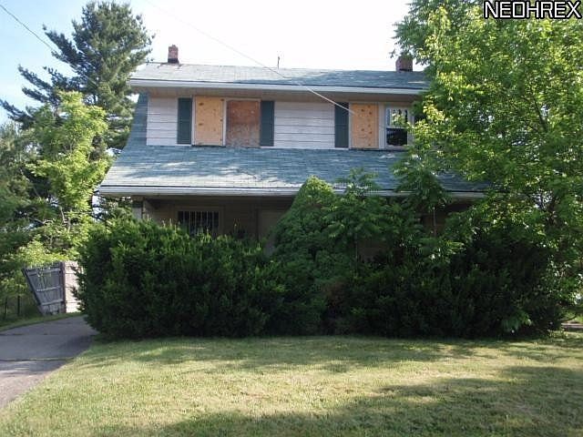 1st image of 622 E Dewey Ave