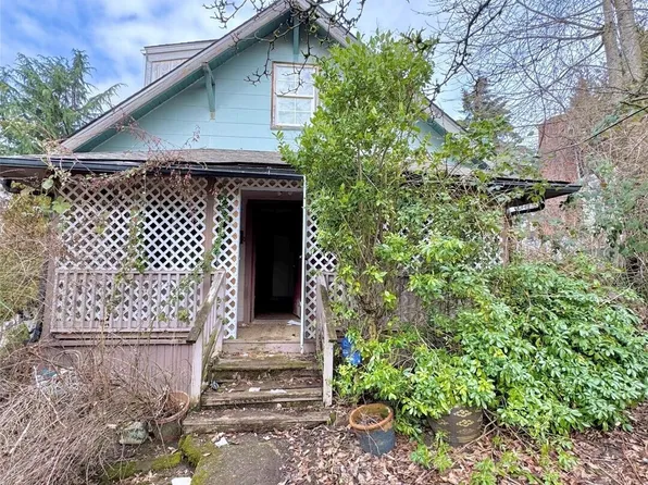 2031 E Harrison Street, Tacoma, WA 98404