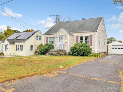 330 Oakwood Street, Bridgeport, CT, 06606
