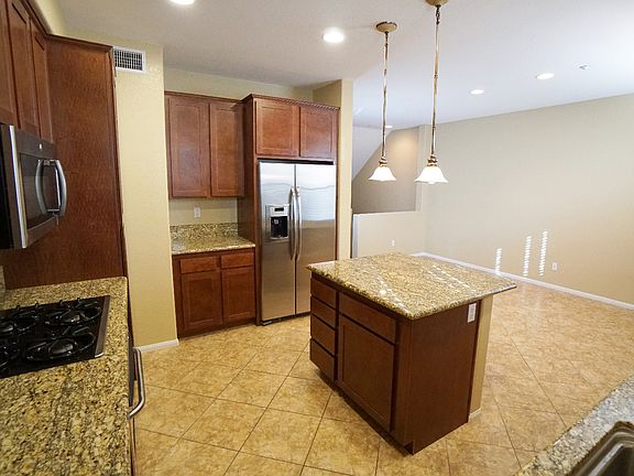 4th image of 2492 Longstaff Ct