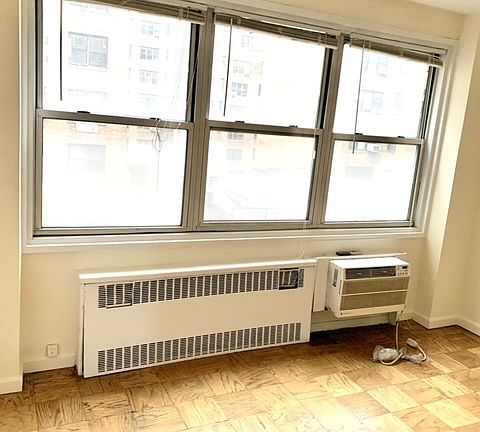 3rd image of 141 E 55th St #7HR