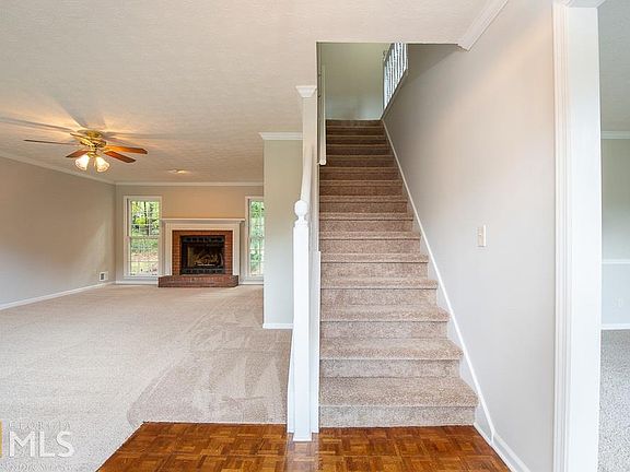 3rd image of 1540 Ashwood Way