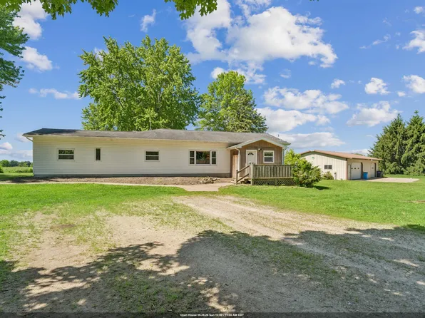 W10531 Roloff Rd, New London, WI 54961