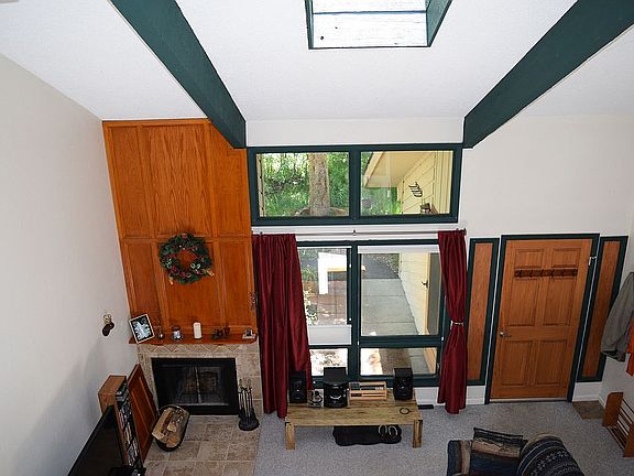 2nd image of 89 Flintstone Ln #3