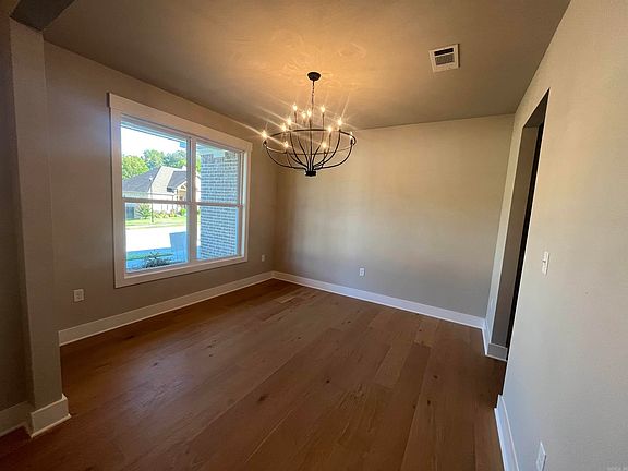 4th image of 4422 Cumberland Cir