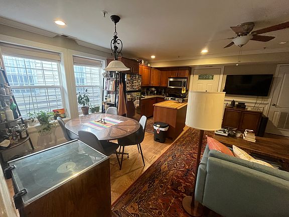 2nd image of 754 Park Rd NW APT 1