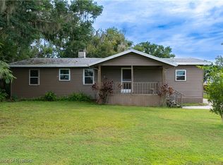 1561 Lakeshore Dr, Lorida, FL 33857