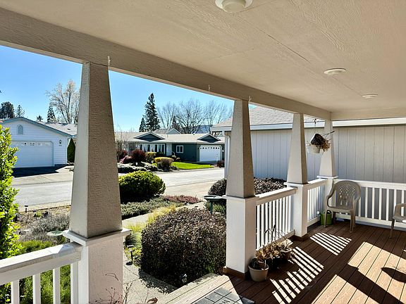 2nd image of 405 Marian Ave