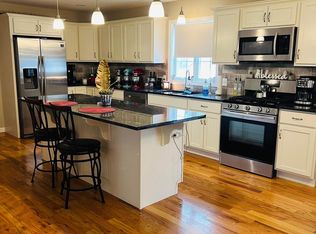 216 Gresham St, Springfield, MA 01119