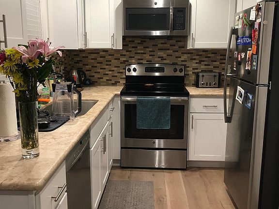 4th image of 16710 Barnell Ave APT 2
